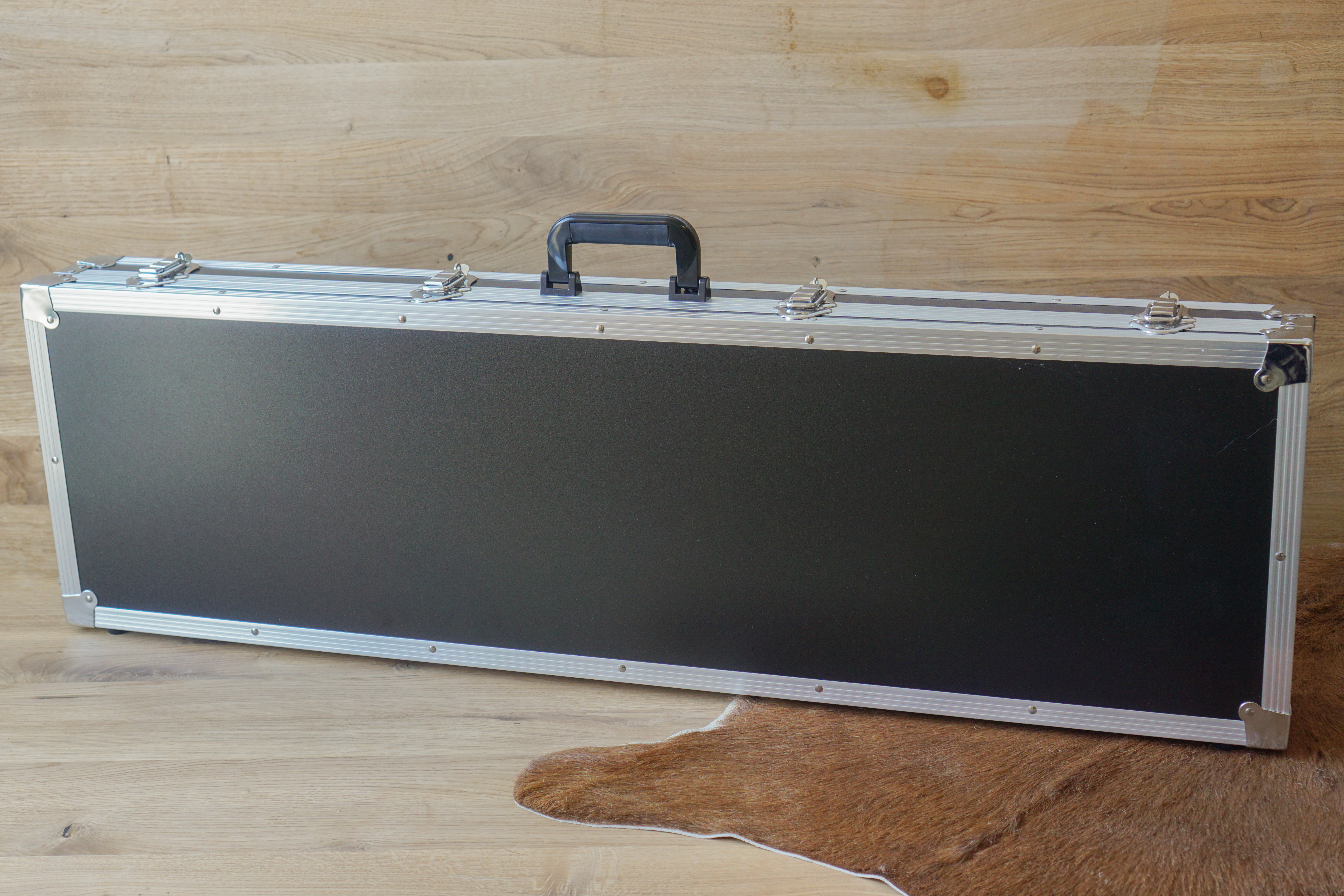 Hard case for projector model JMDB